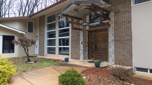 Exterior detail - 5-Bedroom 6000SF wood and glass retreat in Atlanta, surrounded by greenery.   (Atlanta)