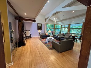 Interior - 5-Bedroom 6000SF wood and glass retreat in Atlanta, surrounded by greenery.   (Atlanta)