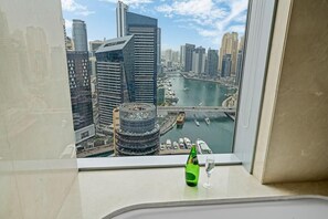 Interior - Amazing 1 Bd Marina View @LLC (Dubai)