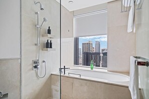 Hair dryer, towels, soap, toilet paper - Amazing 1 Bd Marina View @LLC (Dubai)