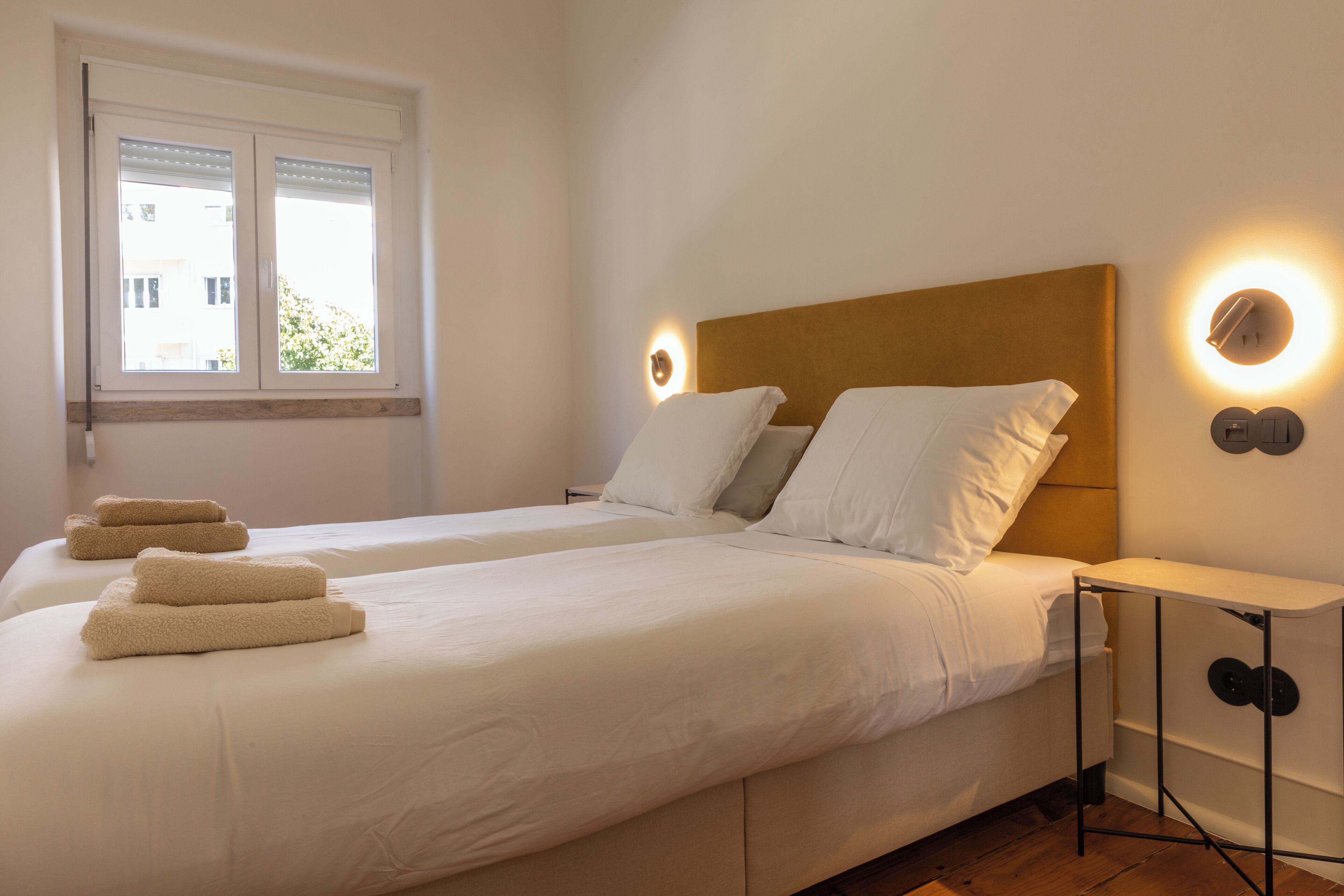 2 slaapkamers, een strijkplank/strijkijzer, reisbedje, gratis wifi