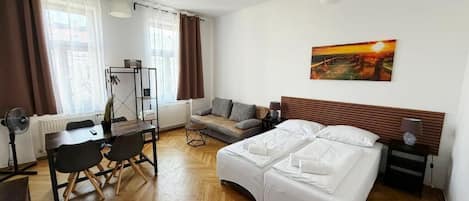 Leilighet, balkong | Lydisolert og wi-fi (inkludert)