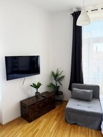 Apartment, 1 Bedroom | Soundproofing, free WiFi