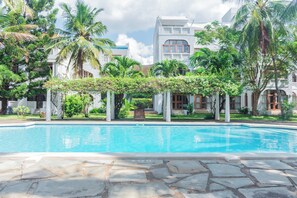 Outdoor pool - Kilele Beach Studio in the heart of Diani (Diani Beach)