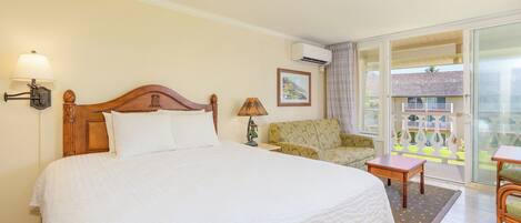 Iron/ironing board, free WiFi, bed sheets