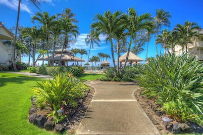 Studio w/Ocean Views - Islander On The Beach 322