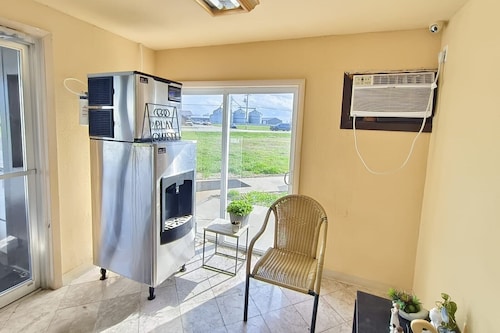 Capri Motel By OYO Elwood, Wathena