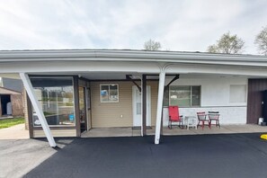 Reception - Capri Motel By OYO Elwood, Wathena (Wathena)