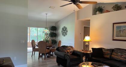 Cozy 2-bedroom house in Rural setting