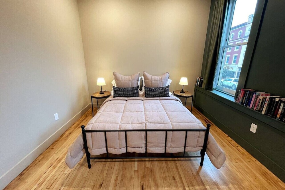 Modern Studio Main St Penn Yan Penn Yan Vrbo