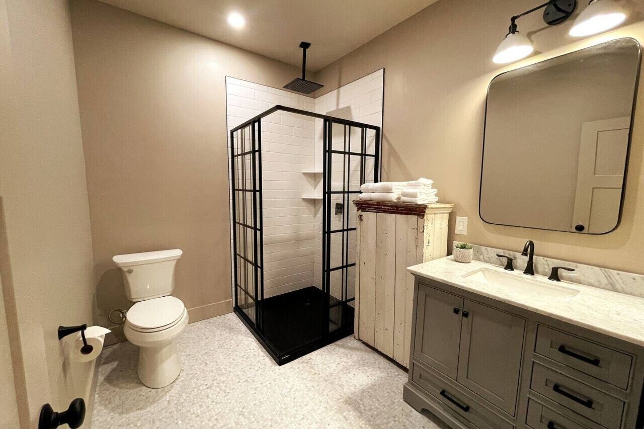 Sèche-cheveux, serviettes fournies