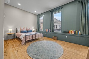 1 habitación, escritorio, tabla de planchar con plancha y wifi gratis 