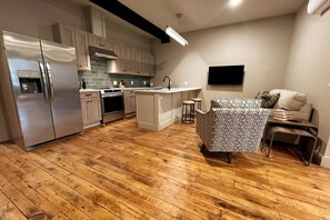 Interior - Modern Studio - Main St Penn Yan (Penn Yan)