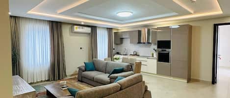 Apartment, 4 Bedrooms, City View | Living room