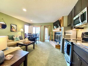 Smart-tv en een open haard