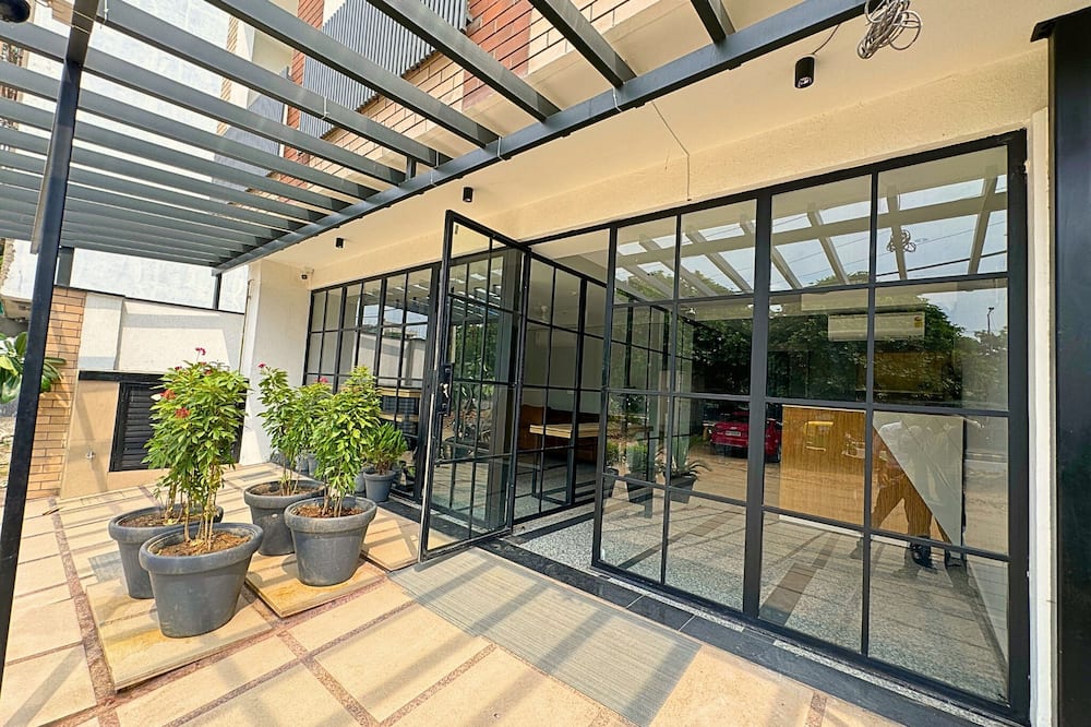 Lime Tree Hotel Sector 51 Gurgaon