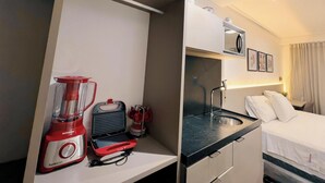 Free WiFi, individually furnished, bed sheets - Move Tambaú (João Pessoa)