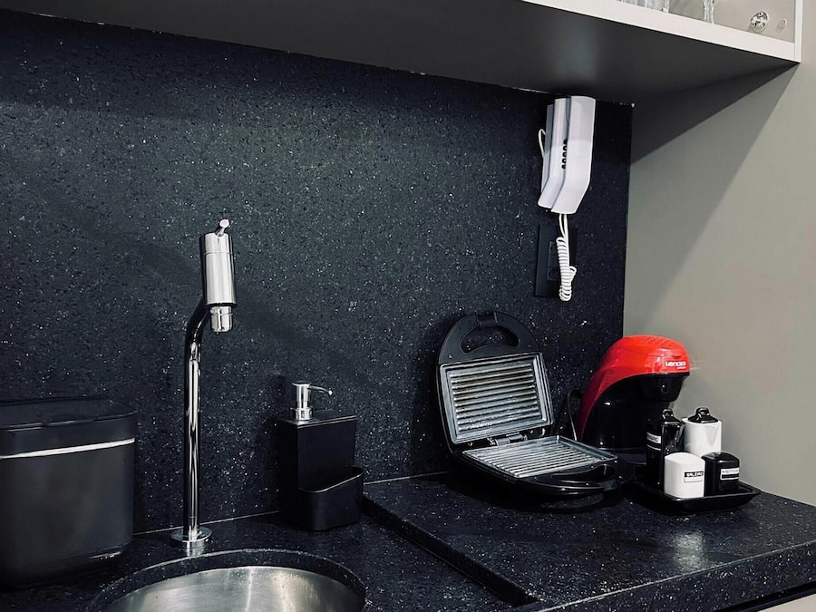 Basic Apartment | Private kitchen | Mini-fridge, microwave, cookware/dishes/utensils