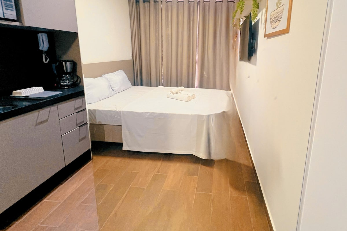 Classic Studio | 1 bedroom, individually furnished, free WiFi, bed sheets