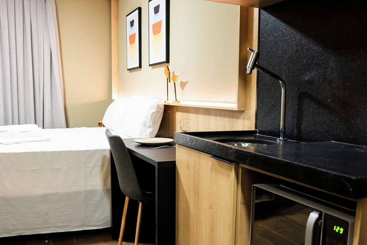 Basic Studio | WiFi (free), bed sheets