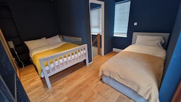 2 bedrooms, in-room safe, travel cot, WiFi