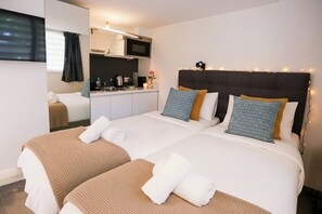 6 Schlafzimmer, Bügeleisen/Bügelbrett, WLAN, Bettwäsche