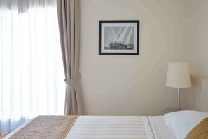 1 غرفة نوم وسرير سفر وخدمة الإنترنت