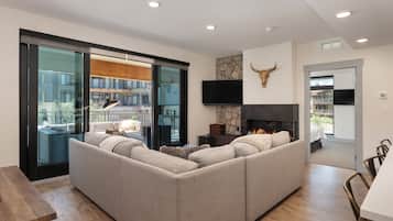 Smart TV, fireplace, video games