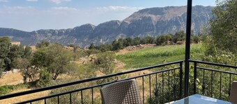 Nemrut Çeşme Otel