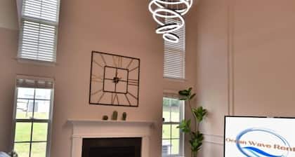 Spacious Renovated 3bedroom w/WiFi and Near PTI Airport in tranquil Greensboro