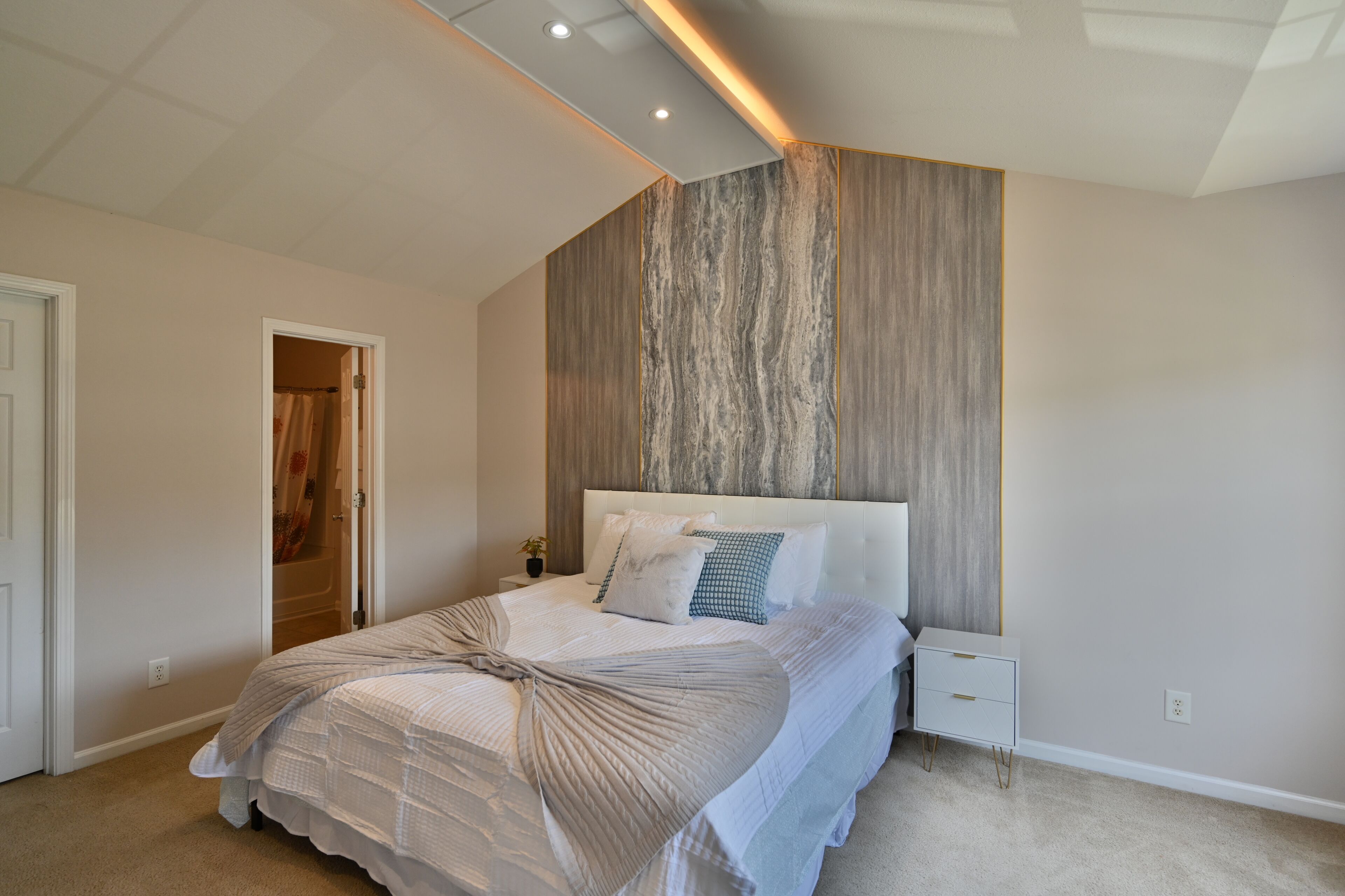 3 habitaciones, tabla de planchar con plancha y wifi gratis 