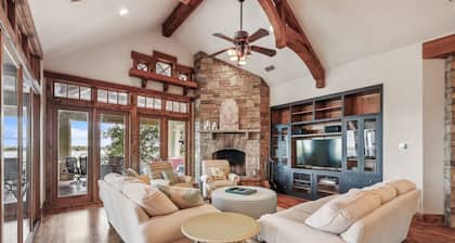 Sunset Manor- with a DOCK & HOT TUB!