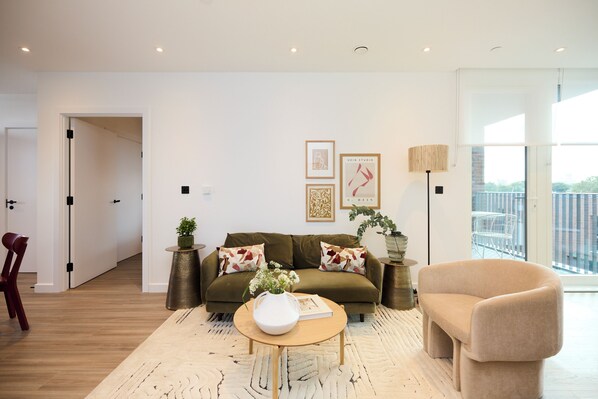 Apartment (1 Bedroom) | Living area