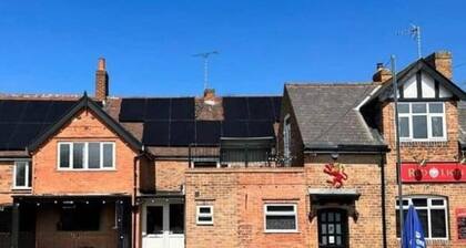 Main Street Cozy Apartment in Newark