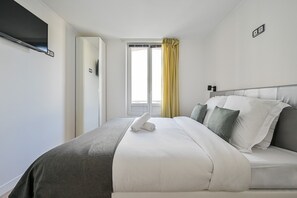5 chambres, fer et planche à repasser, Wi-Fi, draps fournis