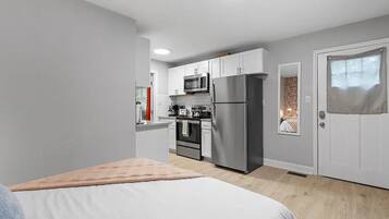 1 habitación, escritorio, tabla de planchar con plancha y wifi gratis