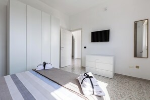 2 Schlafzimmer, Bügeleisen/Bügelbrett, Bettwäsche