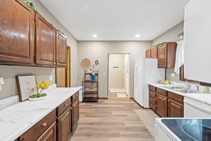 Microwave, oven, stovetop, dishwasher - Craftsmen Style Home near campus and downtown (Ames)