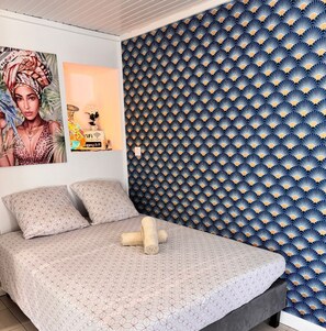 1 habitación, tabla de planchar con plancha, wifi y ropa de cama
