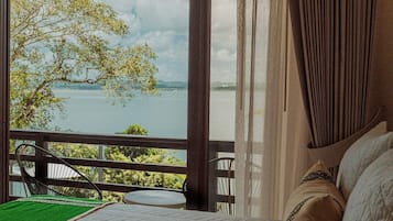 1 bedroom, in-room safe, individually decorated, individually furnished