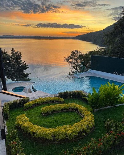 G Boutique Hotel At San Andrés Petén