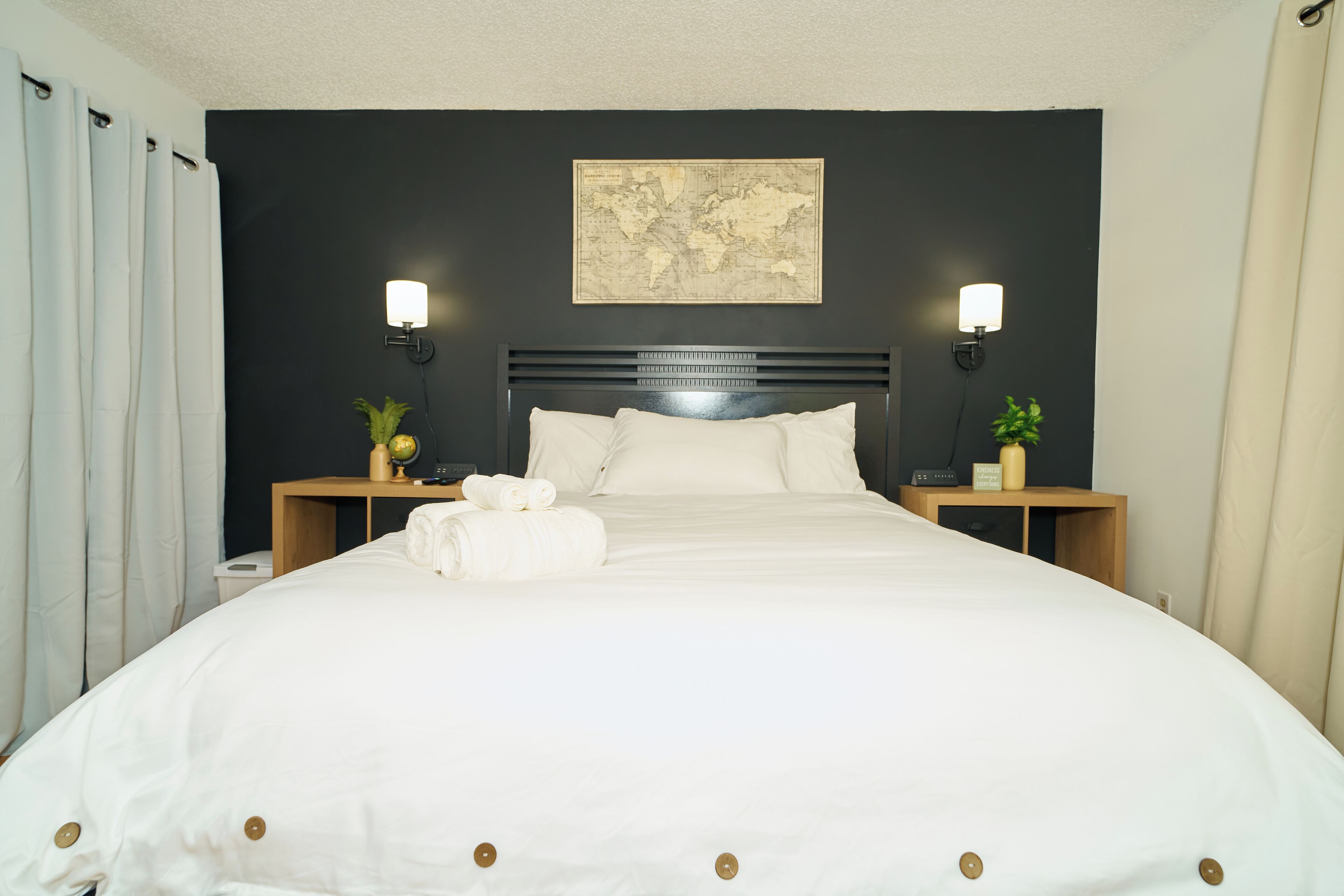 1 bedroom, iron/ironing board, WiFi (free), bed sheets