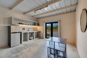 Private kitchen - Aguadilla Surf Lodge (Aguadilla)