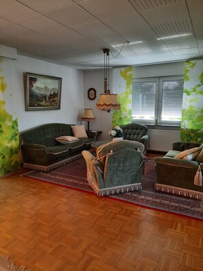 Smart TV, DVD player, books