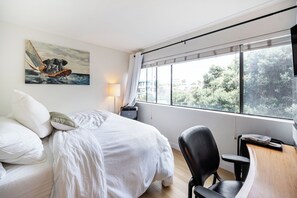 2 bedrooms, desk, iron/ironing board, travel cot
