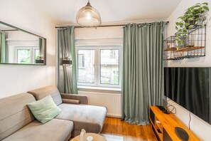 Smart TV - Kraków Piasek Apartment - A/C, Top Location - by Rentujemy (Kraków)