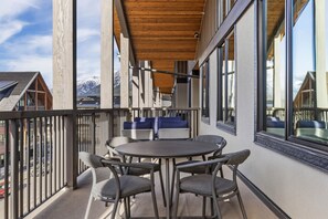 屋外ダイニングエリア