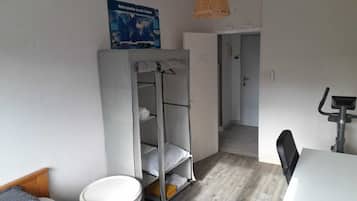 3 chambres, bureau, Wi-Fi gratuit, draps fournis