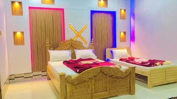 Deluxe Double Room | Soundproofing, iron/ironing board, free WiFi