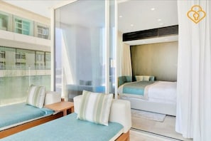 2 bedrooms, iron/ironing board, WiFi, bed sheets - Five Palm Jumeirah 2 bedrooms apartment (Dubai)